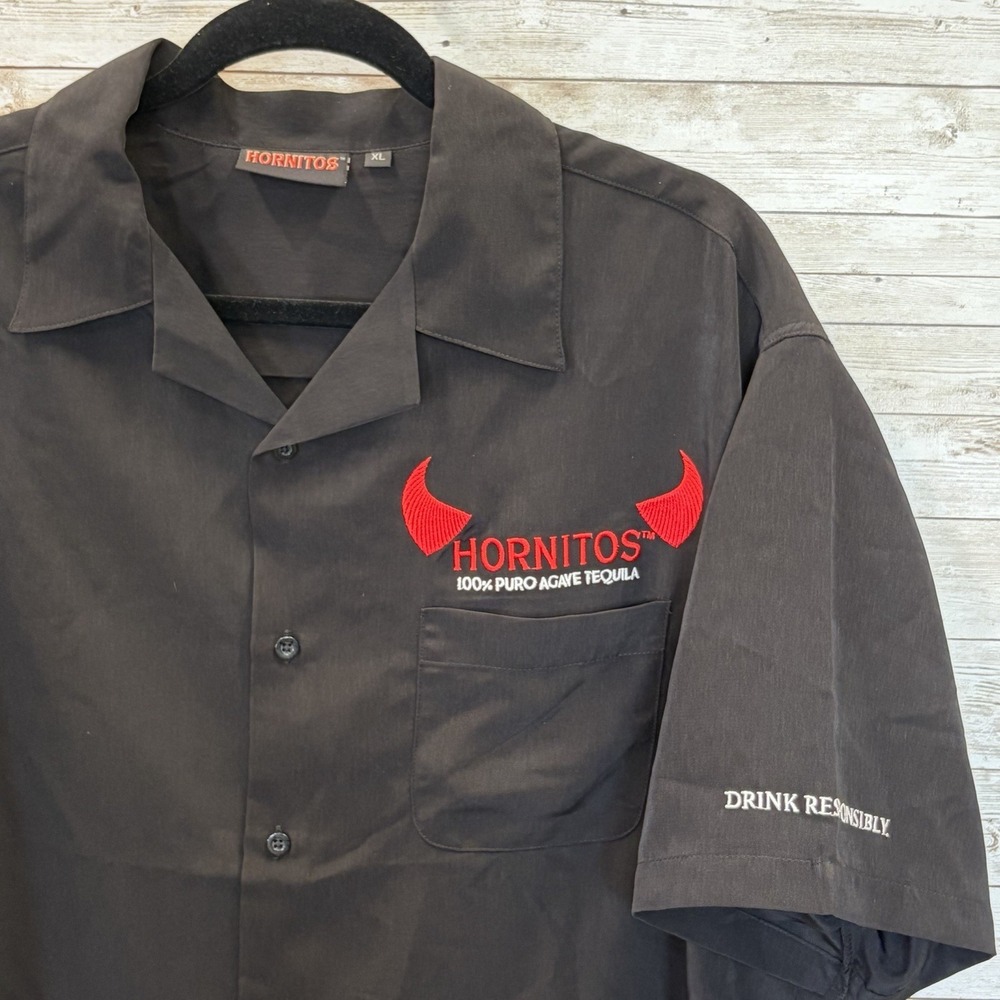 Hornitos Tequila Mens XL Black Embroidered Red Logo Camp Shirt Bartender Promo